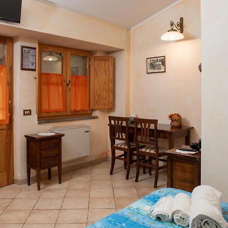Agriturismo Nuragh'Elighe Sindia ภายนอก รูปภาพ