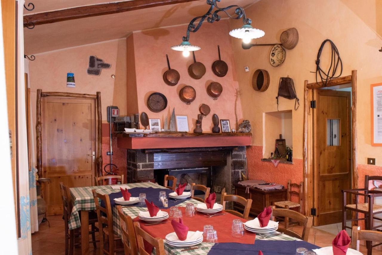 Agriturismo Nuragh'Elighe Sindia ภายนอก รูปภาพ