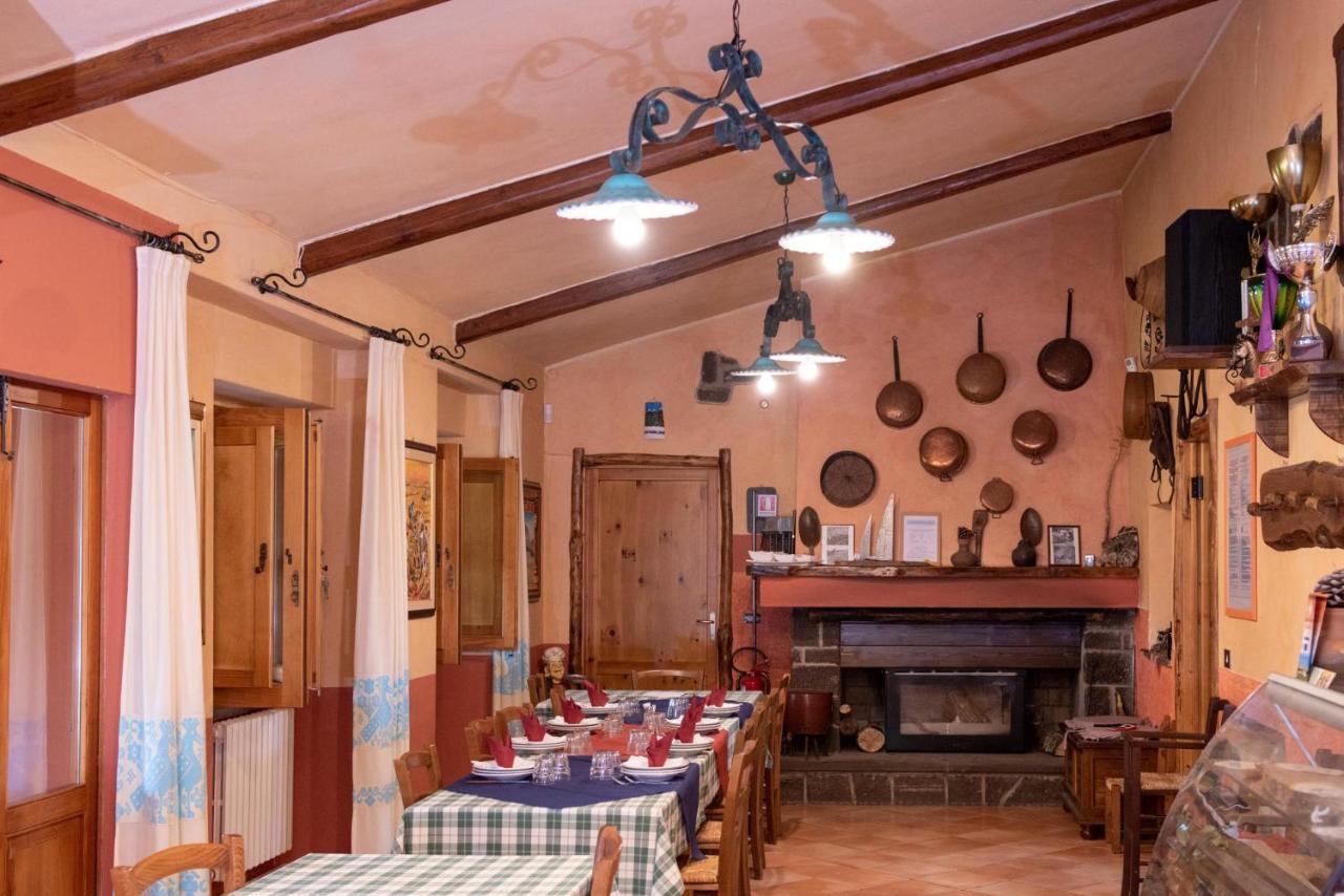 Agriturismo Nuragh'Elighe Sindia ภายนอก รูปภาพ
