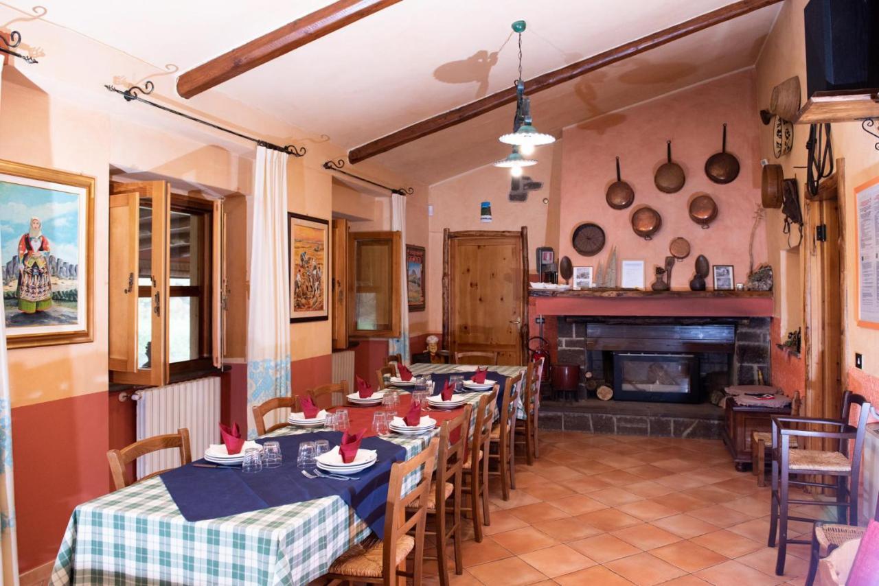 Agriturismo Nuragh'Elighe Sindia ภายนอก รูปภาพ