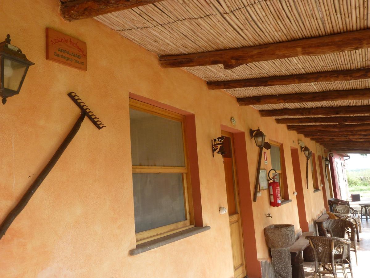 Agriturismo Nuragh'Elighe Sindia ภายนอก รูปภาพ