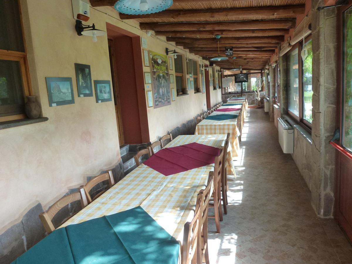 Agriturismo Nuragh'Elighe Sindia ภายนอก รูปภาพ