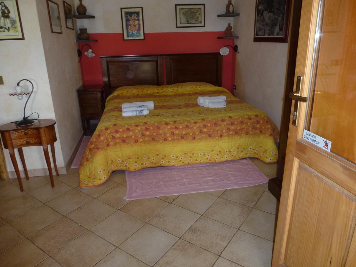 Agriturismo Nuragh'Elighe Sindia ภายนอก รูปภาพ